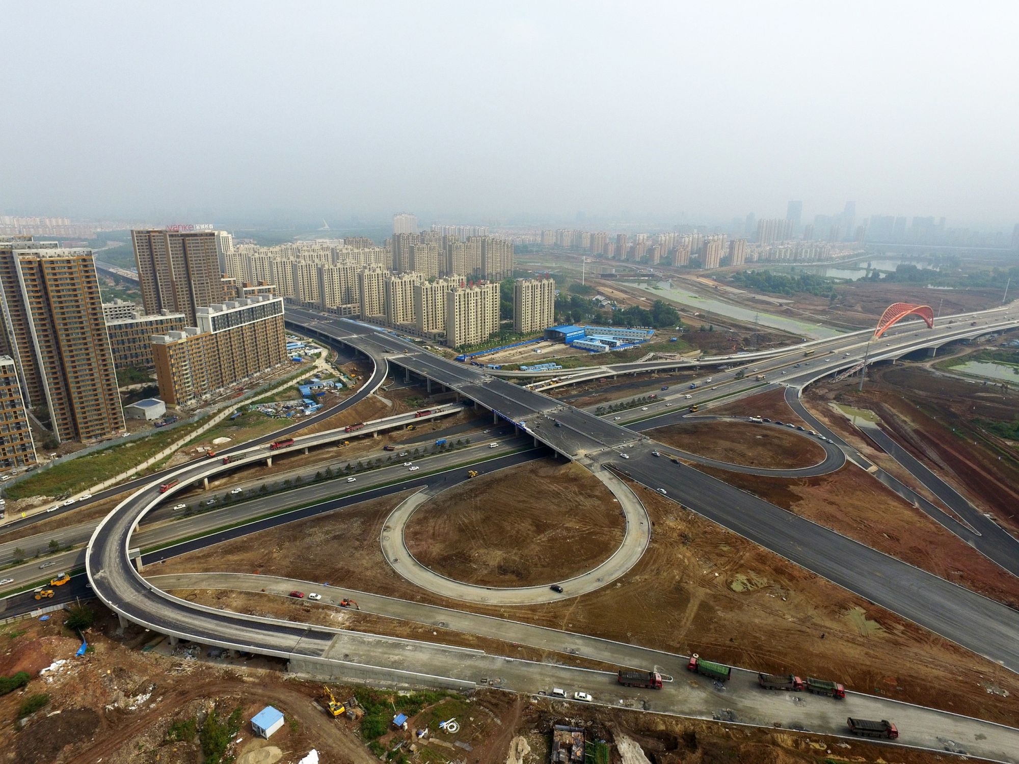 《亞泰大街與南四環路立交橋工程》3 《亞泰大街與南四環路立交橋工程》3